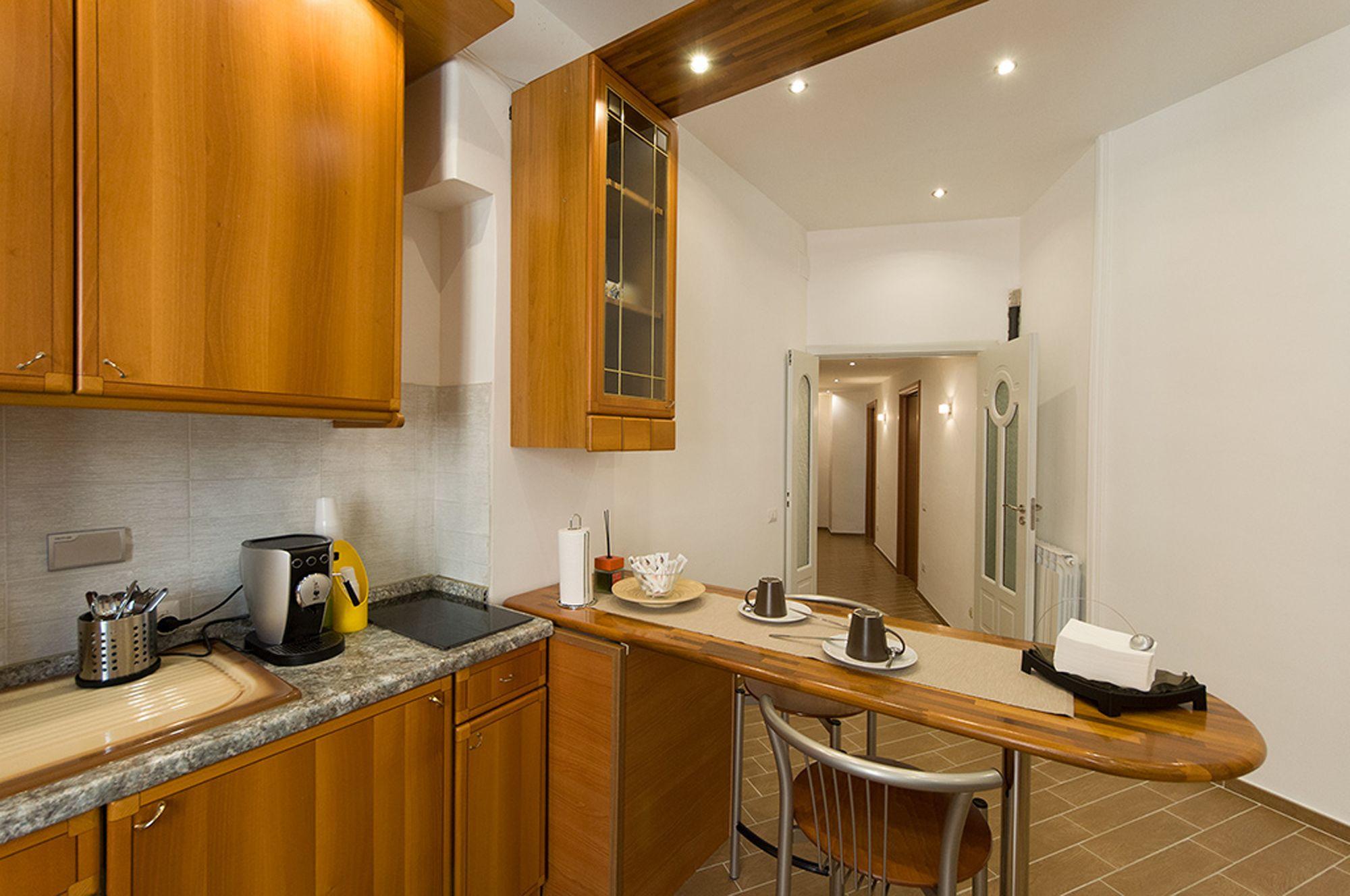 Miclad Colosseum Guest House Rome Exterior photo