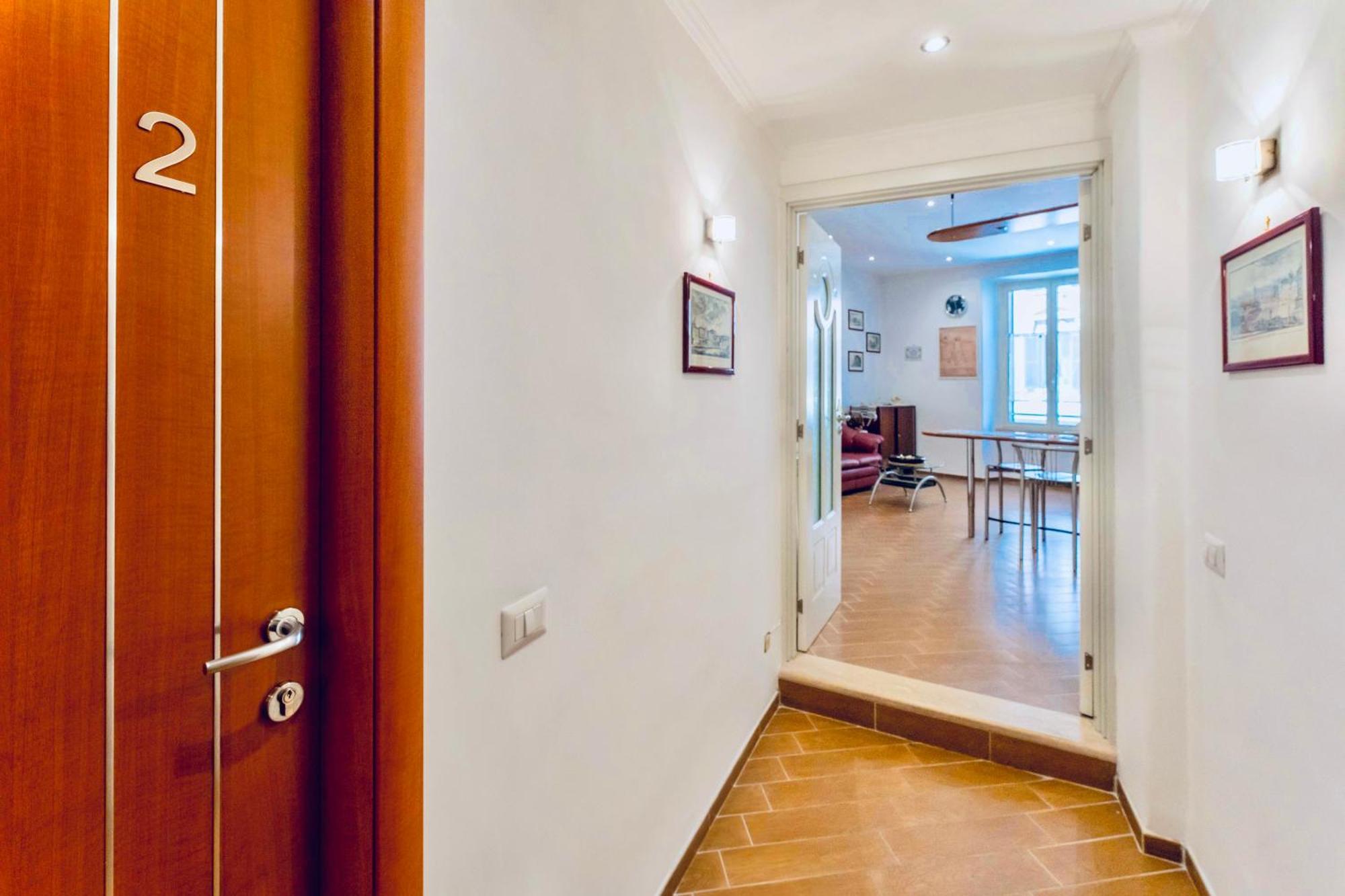 Miclad Colosseum Guest House Rome Exterior photo