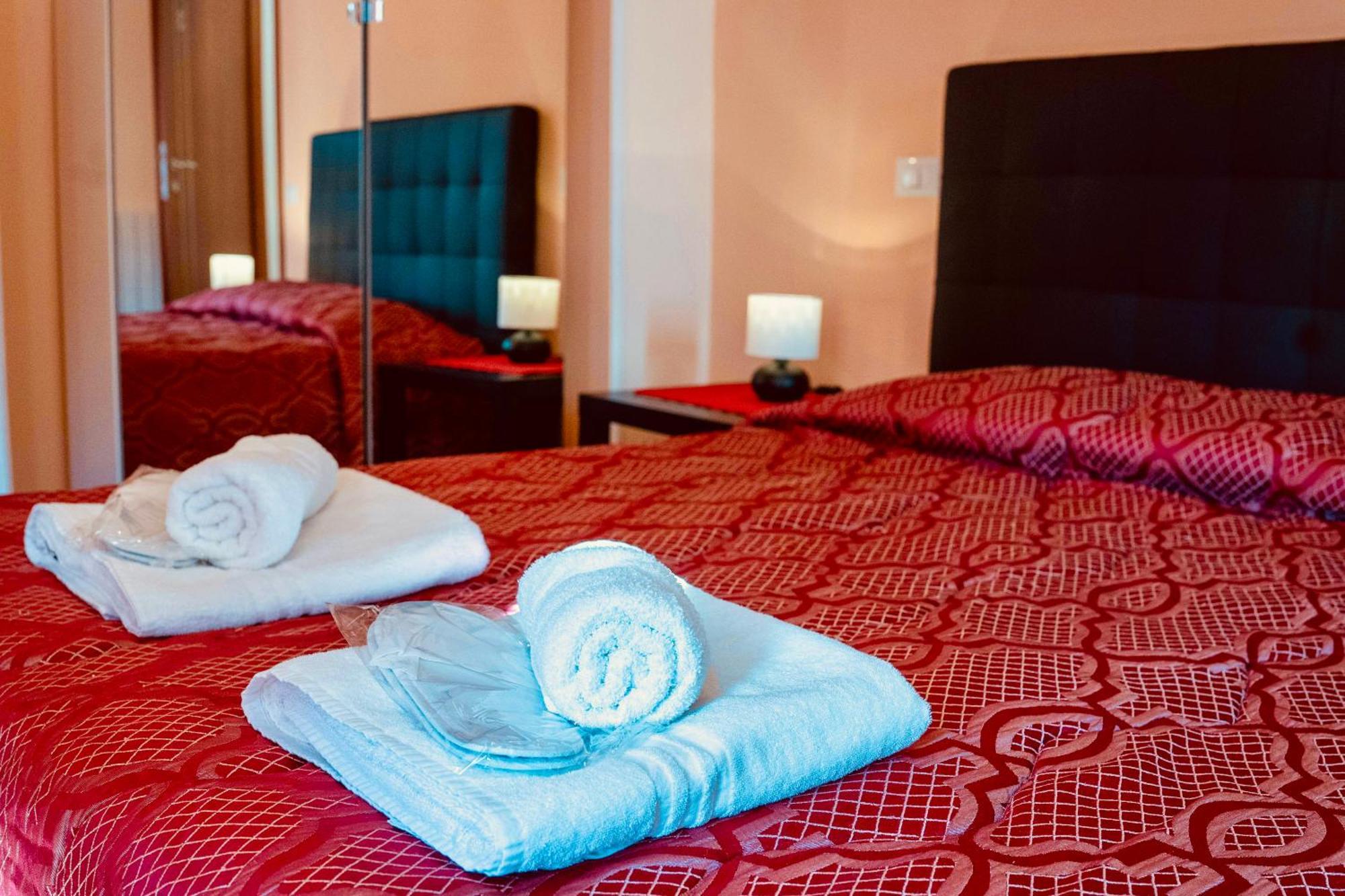 Miclad Colosseum Guest House Rome Exterior photo