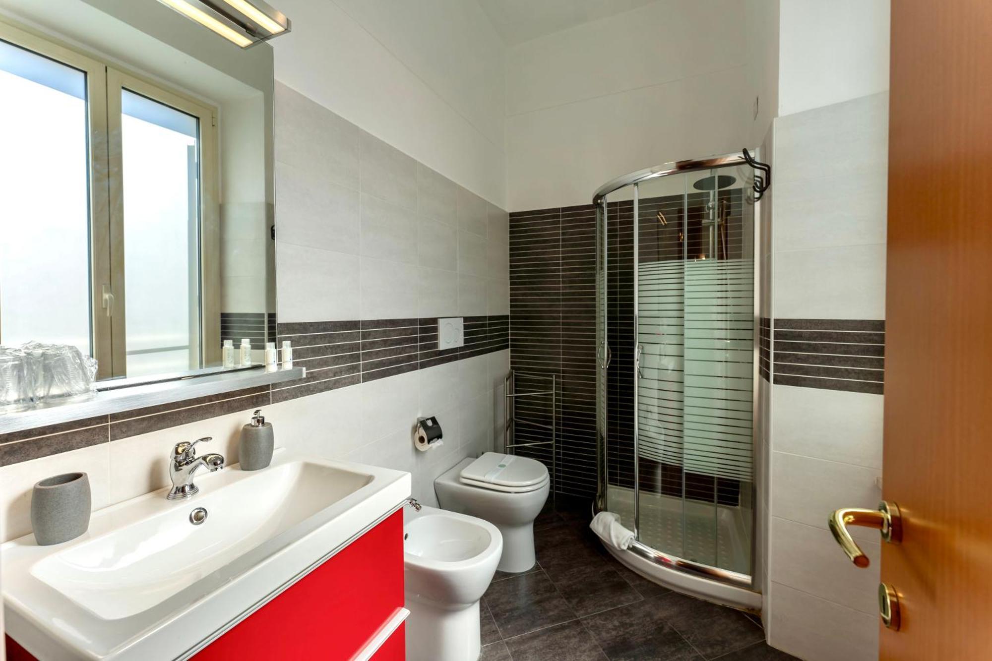 Miclad Colosseum Guest House Rome Exterior photo
