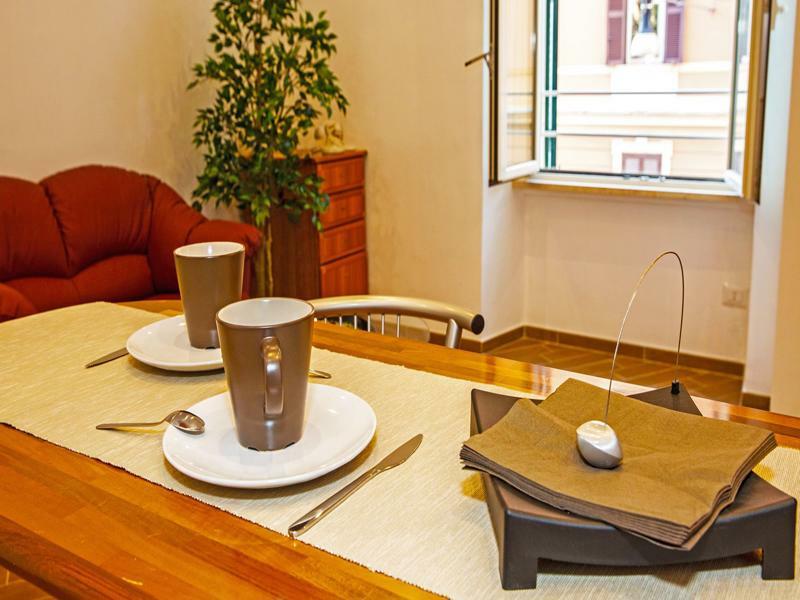 Miclad Colosseum Guest House Rome Exterior photo